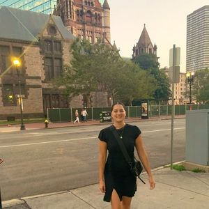 Meet your Posher, Corrie